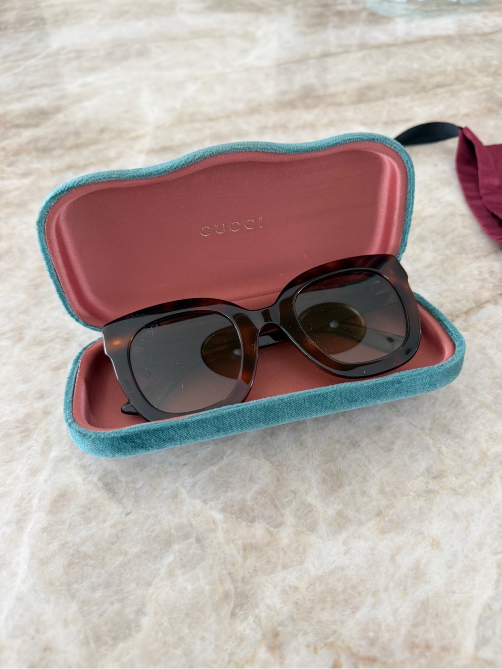 Gucci Women's Tortoise Oversized Sunglasses - Brown